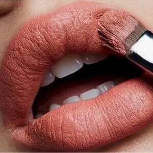 MAC ~ ‘605 KINDA SEXY’ Matte Lipstick ~ Full Size ~ RARE & HTF ~ NIB